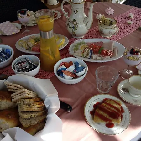 Country B&B Bed & Breakfast *